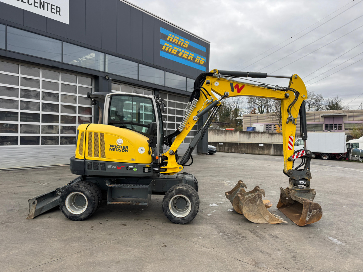 NEUSON EW65 E14-2 Powertilt 3x Schaufeln - Excavadora de ruedas: foto 3 NEUSON EW65 E14-2 Powertilt 3x Schaufeln - Excavadora de ruedas: foto 3