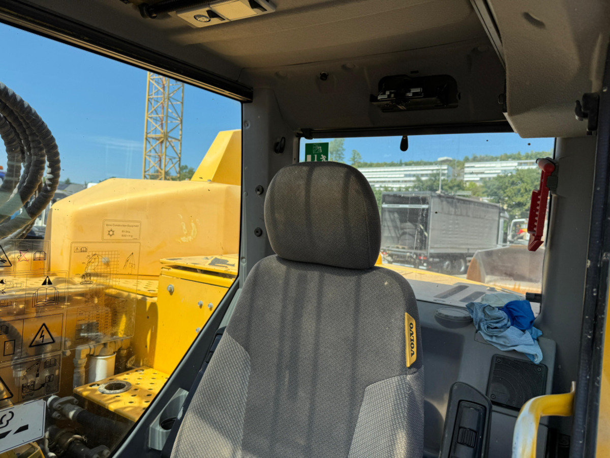 Leasing de VOLVO ECR145DL Oilquick VOLVO ECR145DL Oilquick: foto 20