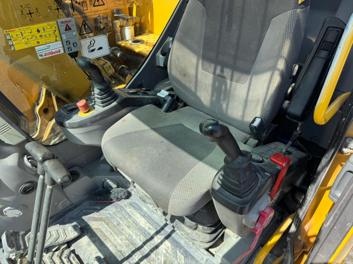 Leasing de VOLVO ECR145DL Oilquick VOLVO ECR145DL Oilquick: foto 16