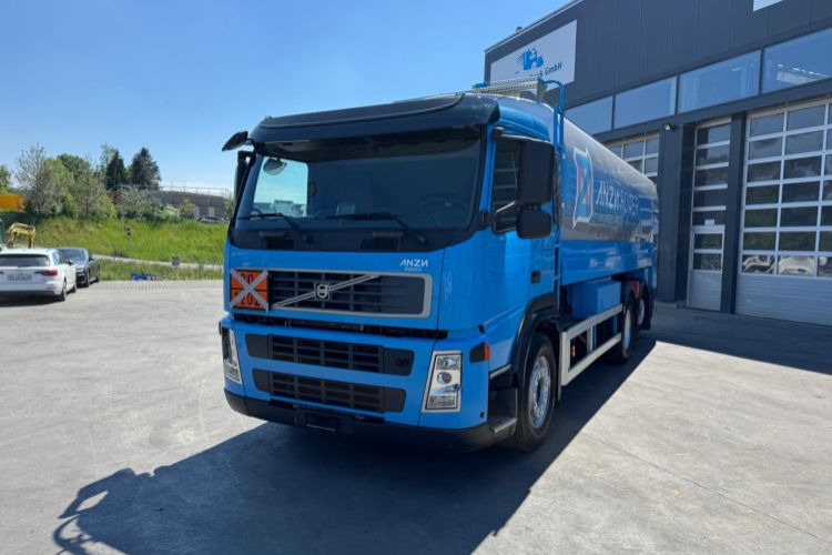 Volvo FM-500 6x2 Tankwagen - Camión cisterna: foto 1 Volvo FM-500 6x2 Tankwagen - Camión cisterna: foto 1