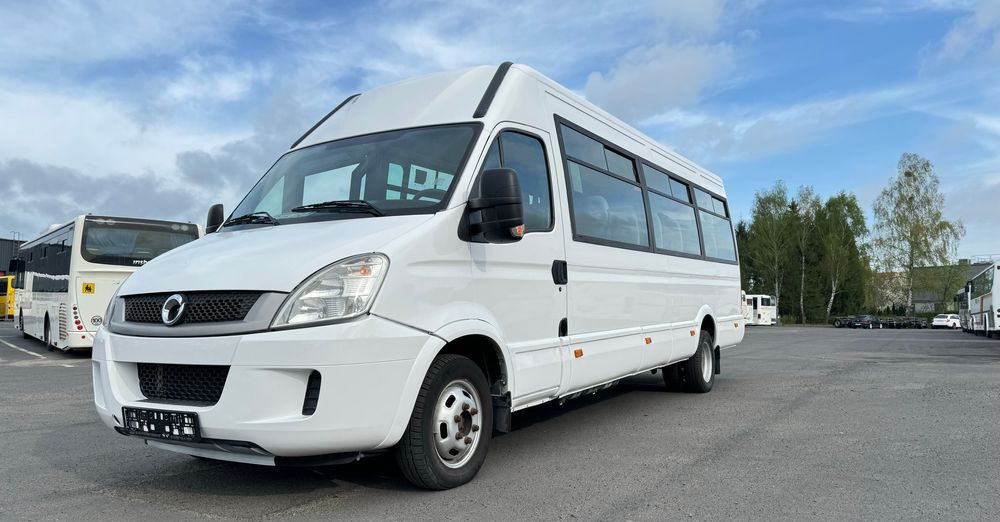 Irisbus Iveco Daily / 23 miejsca / Cena 87000 zł netto - Minibús, Furgoneta de pasajeros: foto 2 Irisbus Iveco Daily / 23 miejsca / Cena 87000 zł netto - Minibús, Furgoneta de pasajeros: foto 2