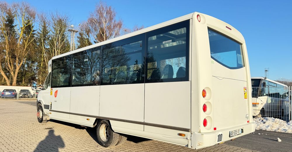 Iveco Aptineo / mała klima / 28 miejsc / winda / CENA: 67500 zł netto - Minibús, Furgoneta de pasajeros: foto 4 Iveco Aptineo / mała klima / 28 miejsc / winda / CENA: 67500 zł netto - Minibús, Furgoneta de pasajeros: foto 4
