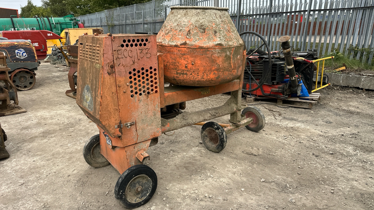 BELLE 175XT DIESEL CONCRETE MIXER - Equipo de construcción: foto 1 BELLE 175XT DIESEL CONCRETE MIXER - Equipo de construcción: foto 1