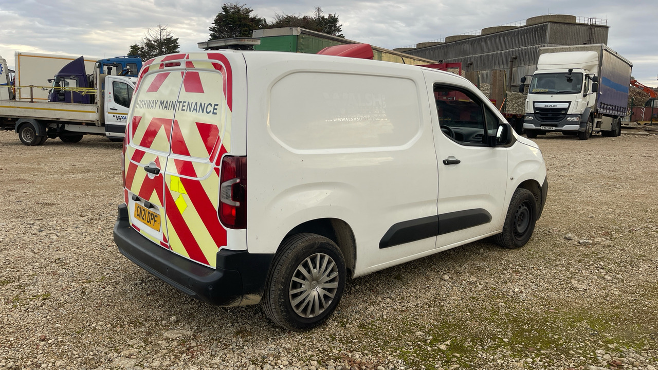 CITROEN BERLINGO ENTERPRISE 650 1.5 BLUEHDI 75PS - Furgoneta pequeña: foto 4 CITROEN BERLINGO ENTERPRISE 650 1.5 BLUEHDI 75PS - Furgoneta pequeña: foto 4