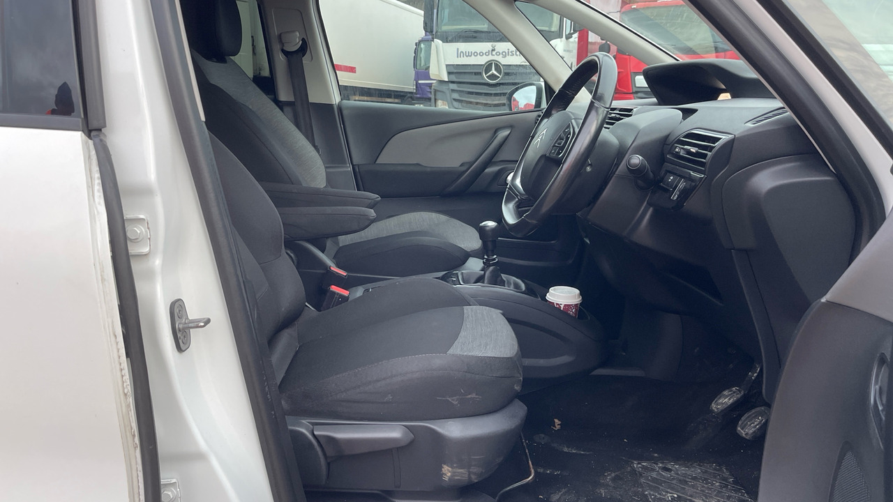 CITROEN GRAND C4 PICASSO 1.6 BLUE HDI 100PS - Coche: foto 5 CITROEN GRAND C4 PICASSO 1.6 BLUE HDI 100PS - Coche: foto 5