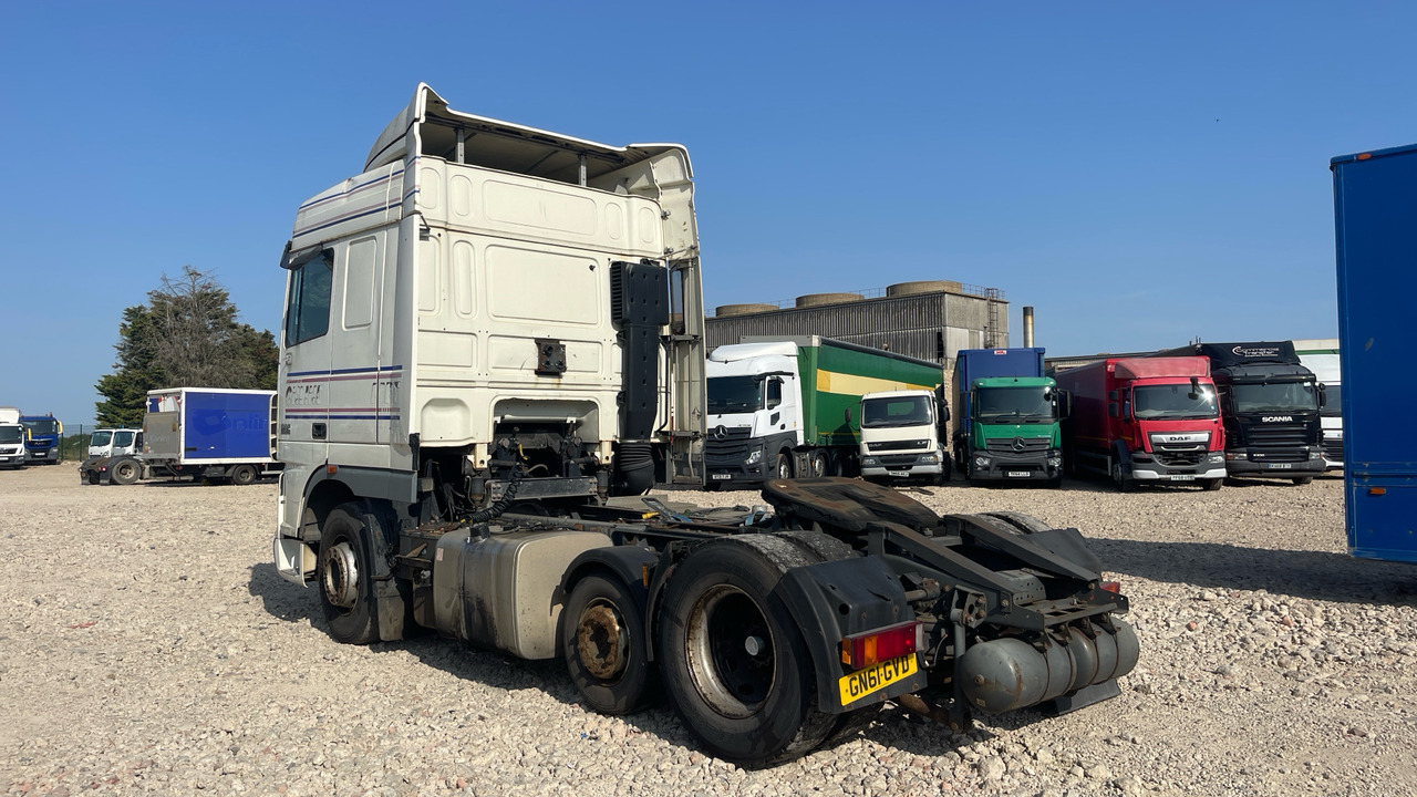 DAF XF 105.460 - Cabeza tractora: foto 4 DAF XF 105.460 - Cabeza tractora: foto 4
