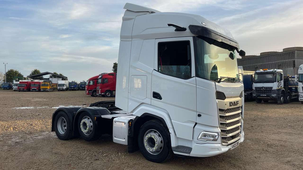 DAF XF 530 - Cabeza tractora: foto 1 DAF XF 530 - Cabeza tractora: foto 1
