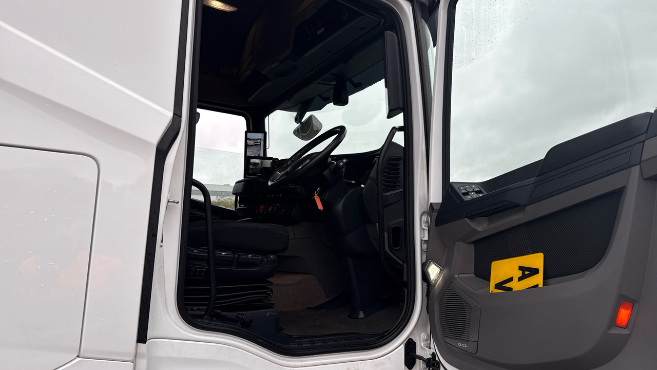 DAF XF 530 - Cabeza tractora: foto 5 DAF XF 530 - Cabeza tractora: foto 5