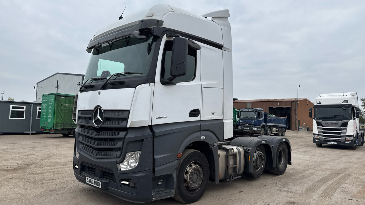 MERCEDES-BENZ ACTROS 2454 - Cabeza tractora: foto 2 MERCEDES-BENZ ACTROS 2454 - Cabeza tractora: foto 2
