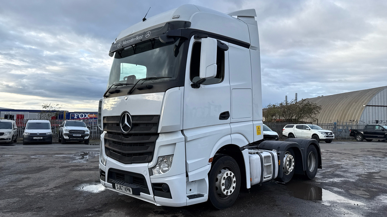 MERCEDES-BENZ ACTROS - Cabeza tractora: foto 2 MERCEDES-BENZ ACTROS - Cabeza tractora: foto 2