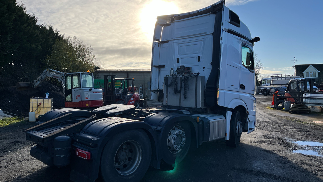 Mercedes-Benz Actros 2545 - Cabeza tractora: foto 4 Mercedes-Benz Actros 2545 - Cabeza tractora: foto 4