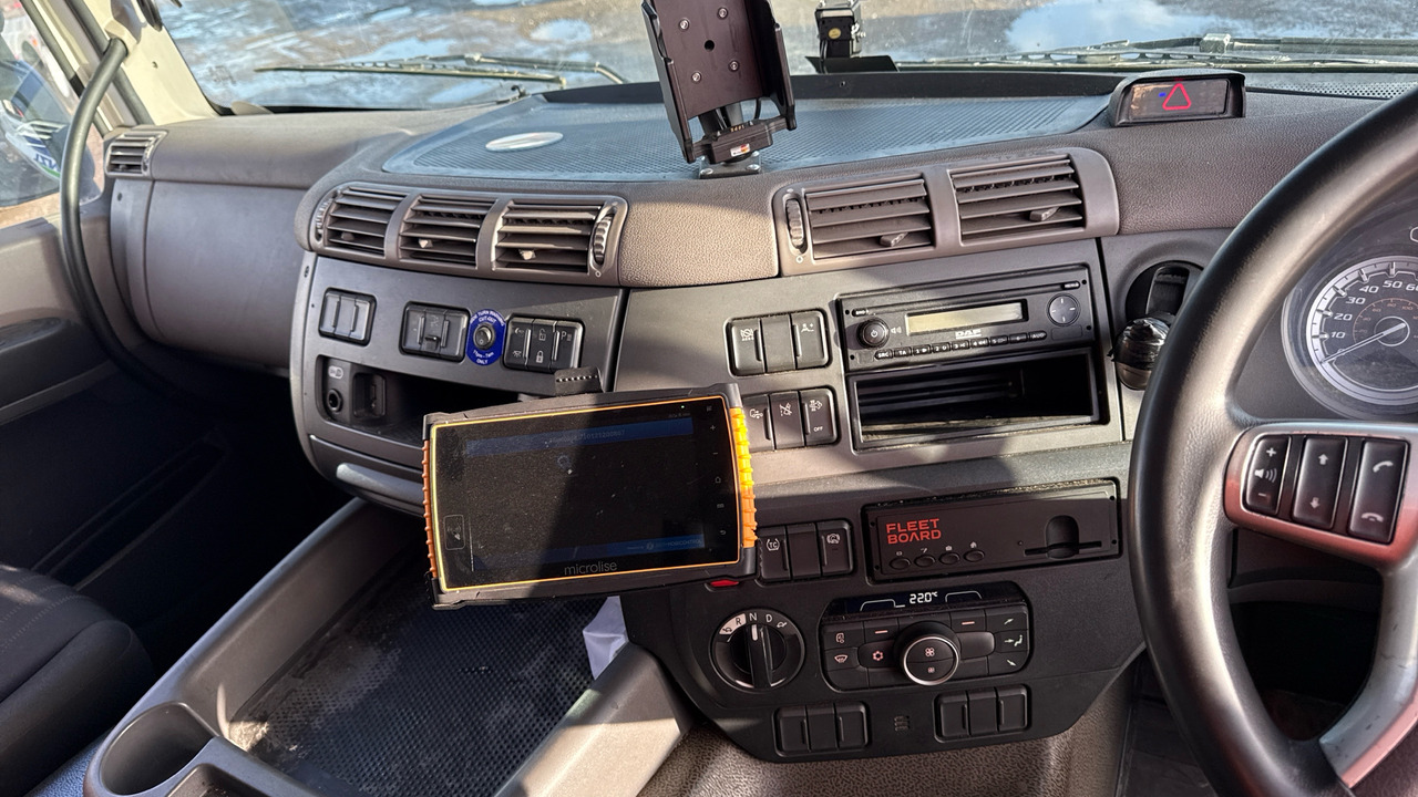 Camión caja cerrada DAF CF 260: foto 7 Camión caja cerrada DAF CF 260: foto 7