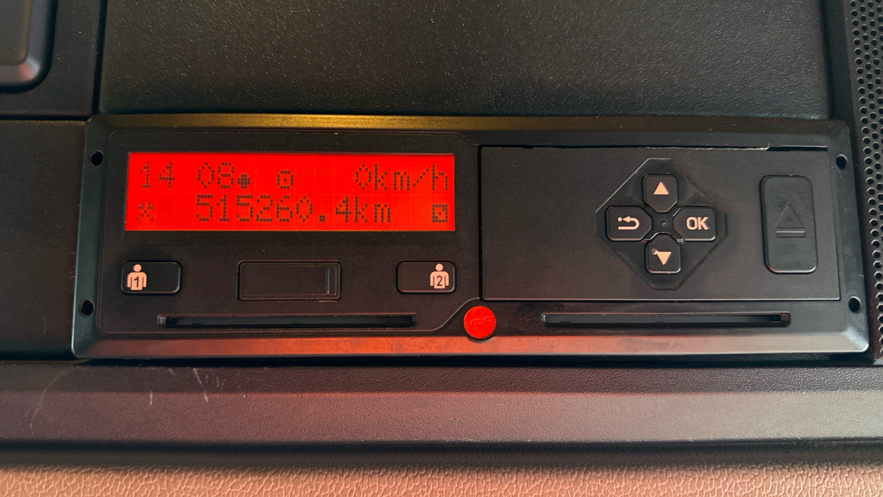 Camión caja cerrada DAF CF 260: foto 9