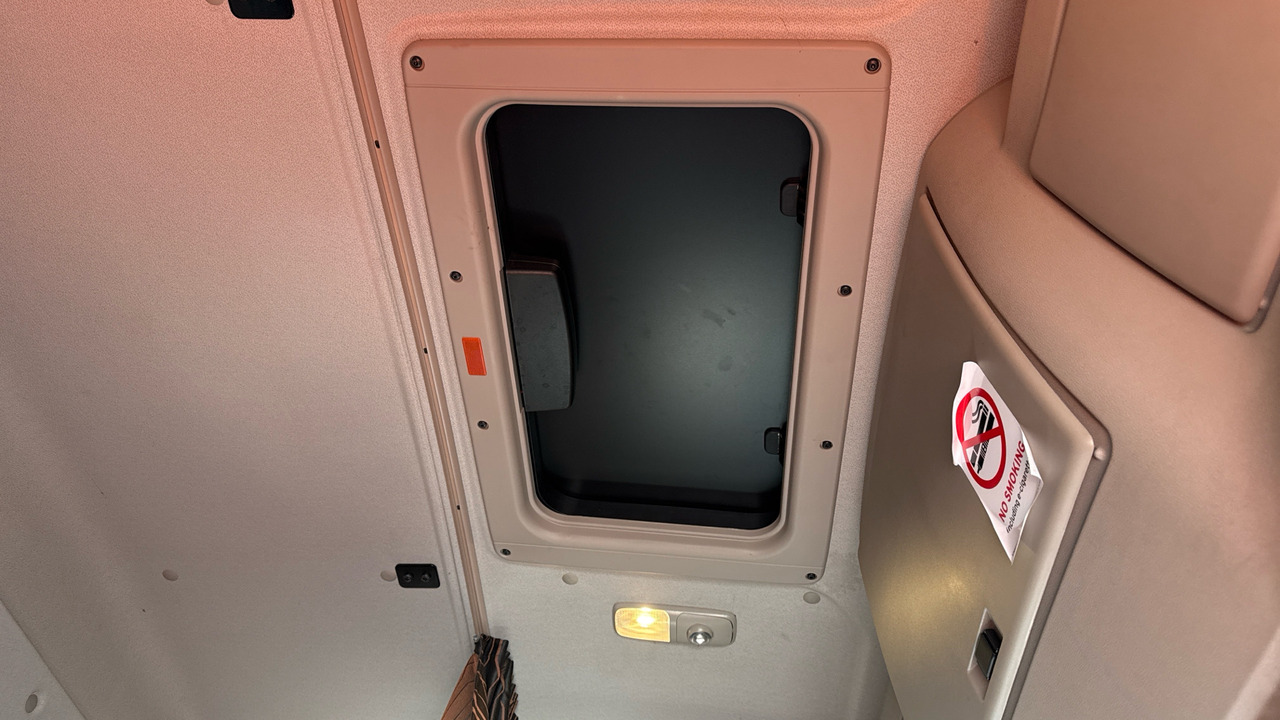 Camión caja cerrada DAF CF 260: foto 17 Camión caja cerrada DAF CF 260: foto 17