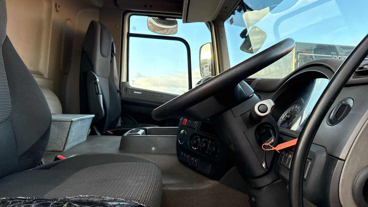 DAF CF 330 - Camión caja abierta, Camión grúa: foto 5 DAF CF 330 - Camión caja abierta, Camión grúa: foto 5