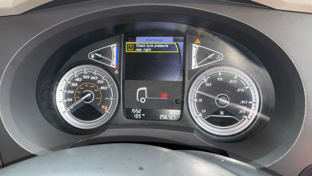 Camión lona DAF LF 180: foto 6