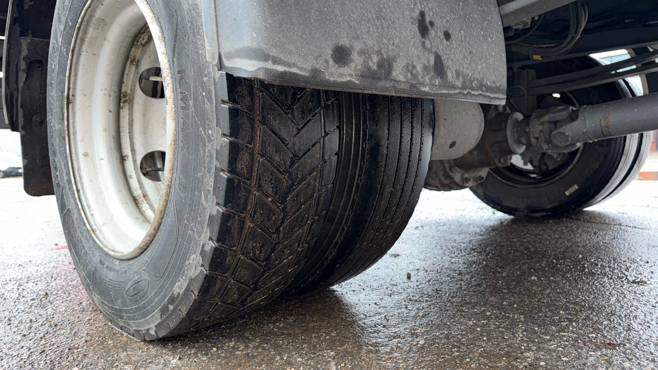 Camión lona DAF LF 180: foto 15