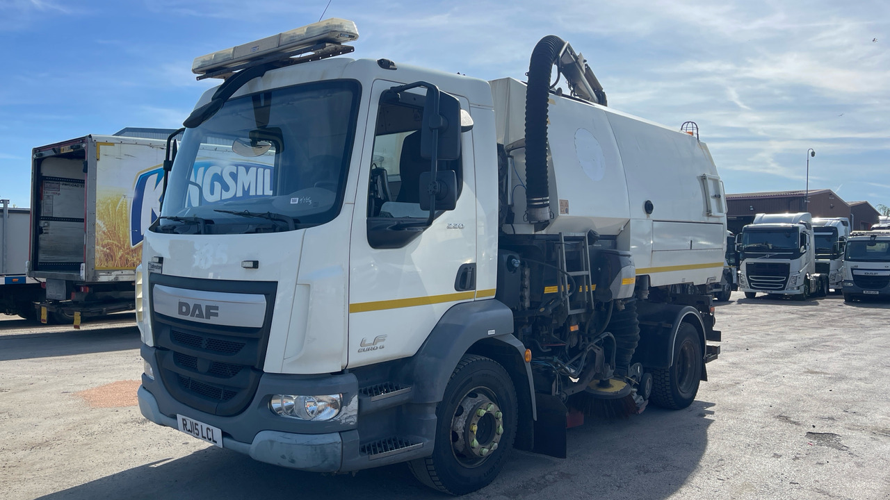 DAF LF 220 - Barredora vial: foto 2 DAF LF 220 - Barredora vial: foto 2