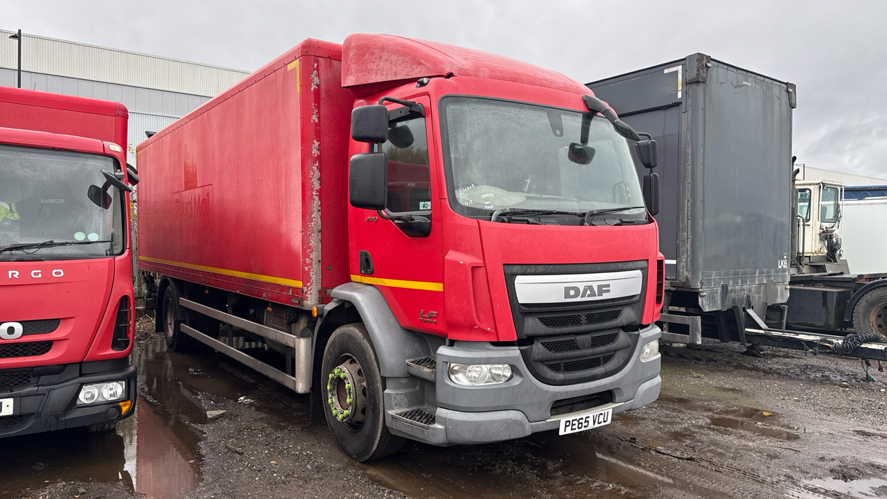 DAF LF 220 - Camión caja cerrada: foto 1 DAF LF 220 - Camión caja cerrada: foto 1