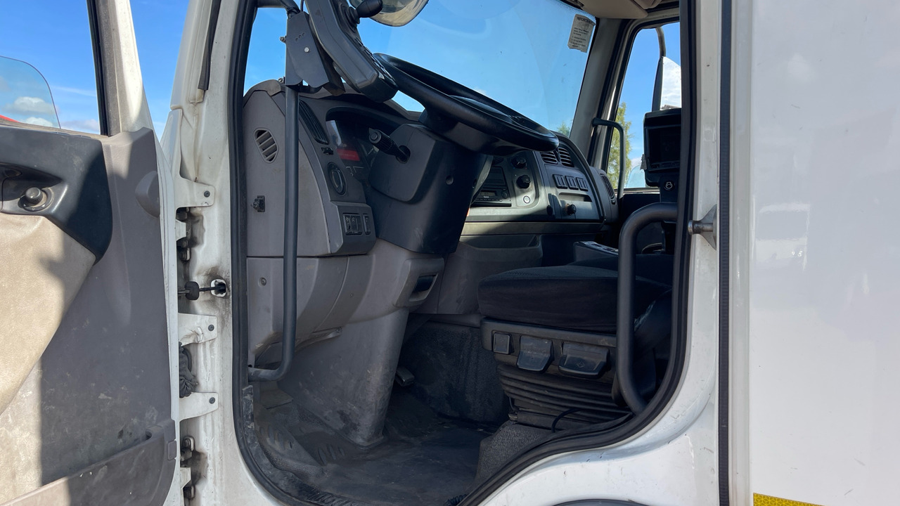 DAF LF 220 - Barredora vial: foto 5 DAF LF 220 - Barredora vial: foto 5