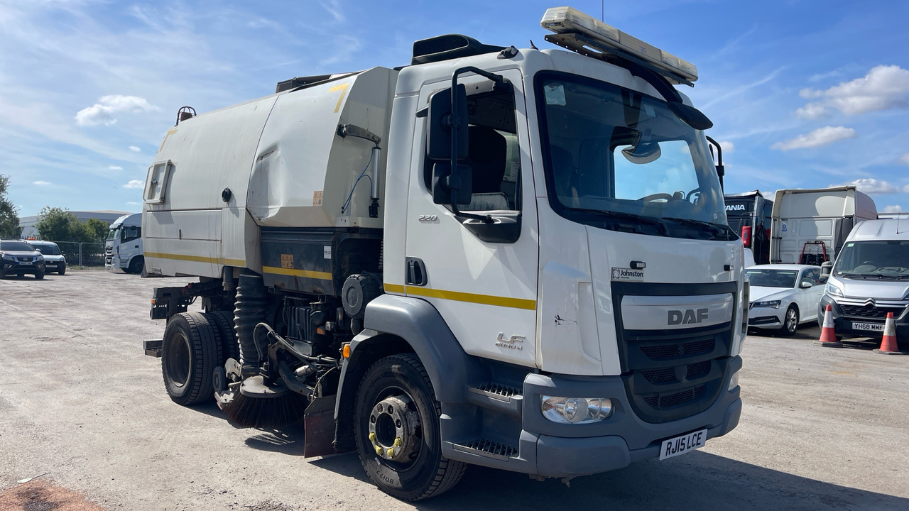 DAF LF 220 - Barredora vial: foto 1 DAF LF 220 - Barredora vial: foto 1