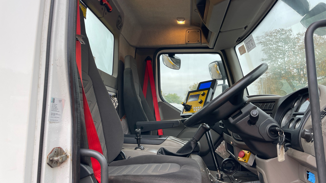 DAF LF 55.220 - Máquina quitanieve: foto 5 DAF LF 55.220 - Máquina quitanieve: foto 5