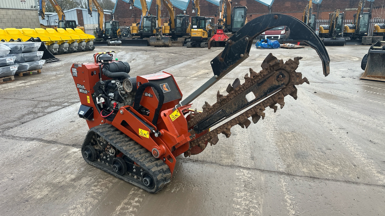 DITCH WITCH C24X - Zanjadora: foto 2 DITCH WITCH C24X - Zanjadora: foto 2