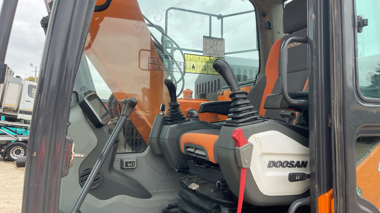 DOOSAN DX140LCR-5 - Excavadora de cadenas: foto 5 DOOSAN DX140LCR-5 - Excavadora de cadenas: foto 5