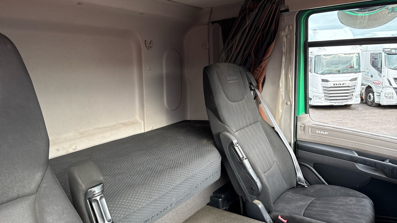 Camión lona Daf CF 230: foto 8