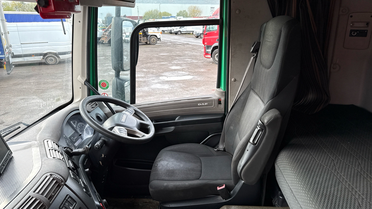Camión lona Daf CF 230: foto 16