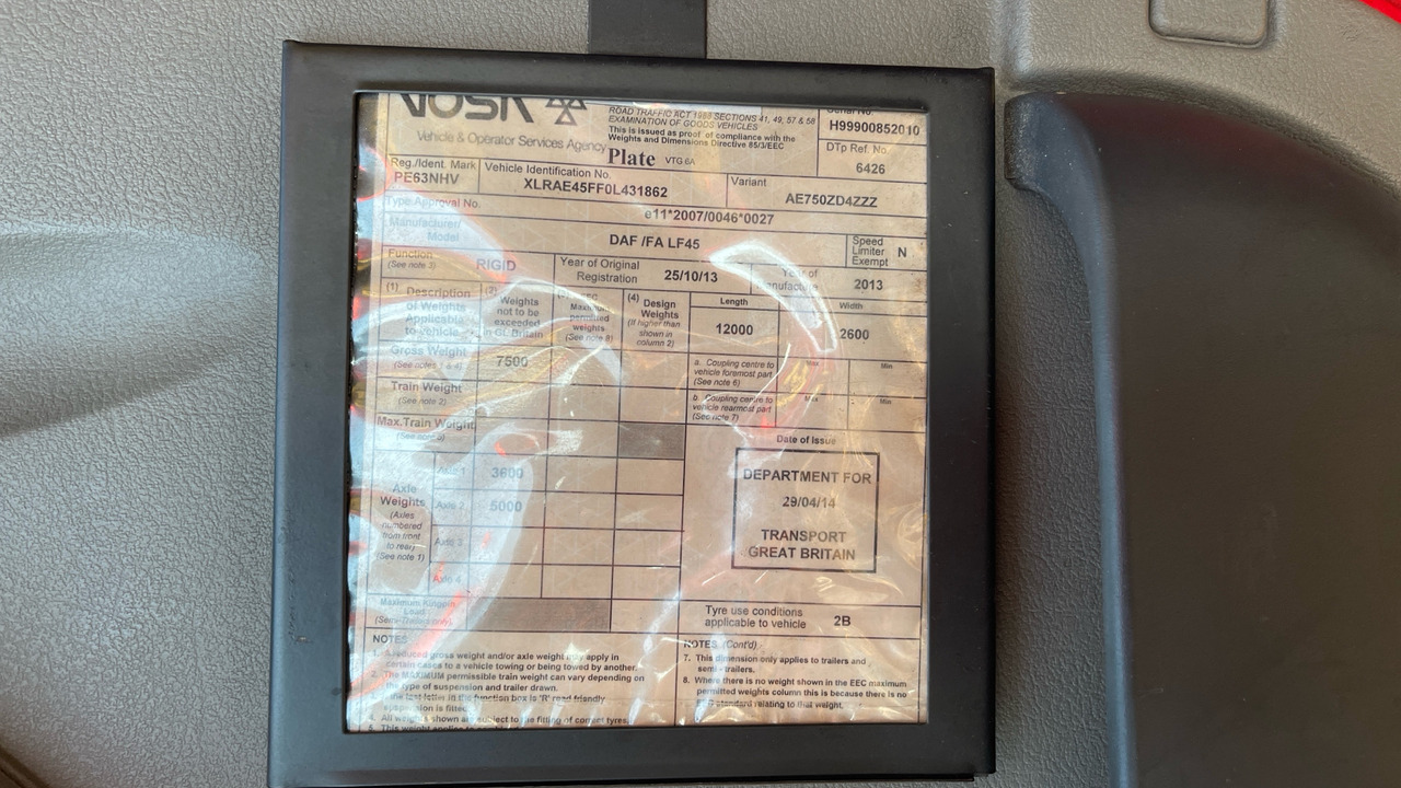 Camión caja cerrada Daf LF 45.140: foto 11