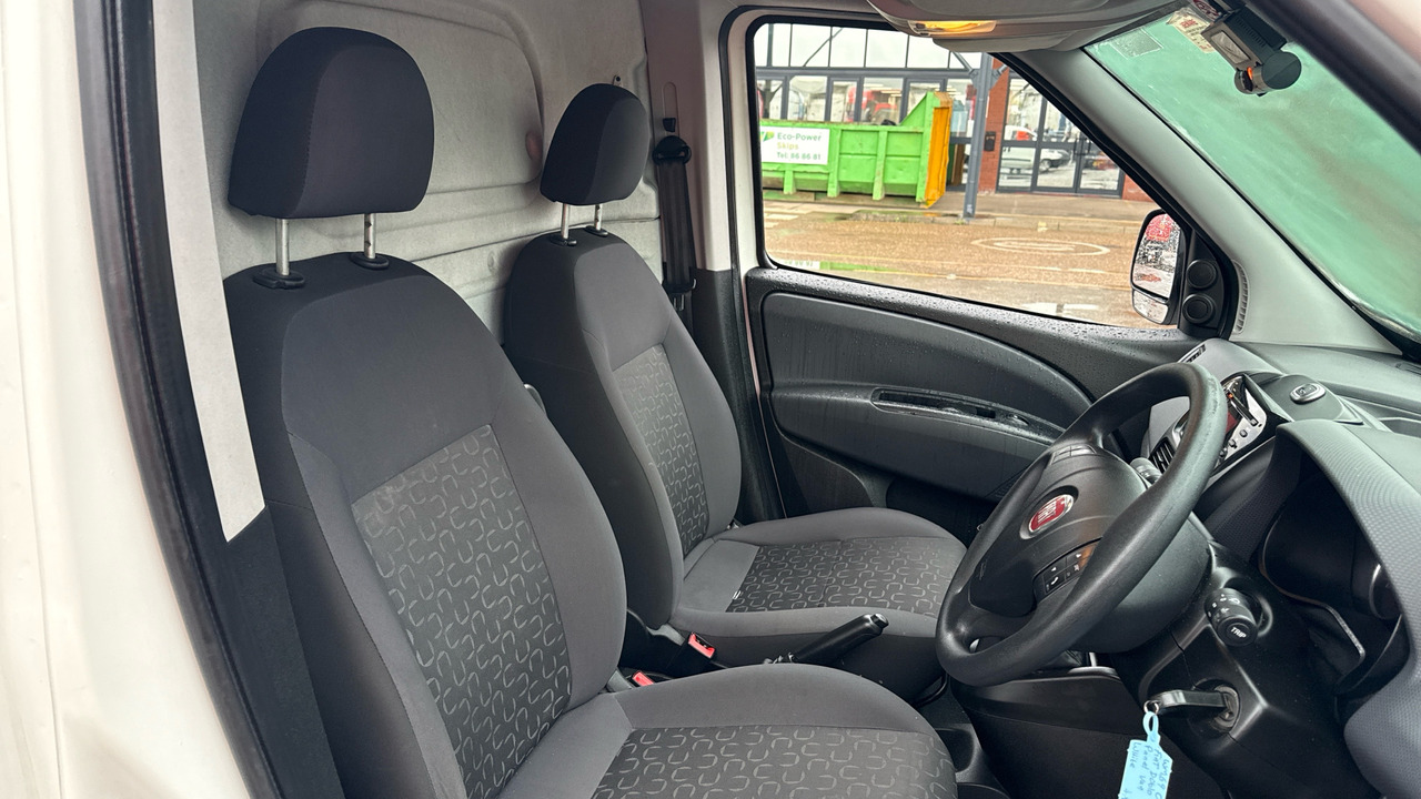 FIAT DOBLO 16V 1.3 MULTIJET 95PS TECNICO - Furgoneta pequeña: foto 5 FIAT DOBLO 16V 1.3 MULTIJET 95PS TECNICO - Furgoneta pequeña: foto 5