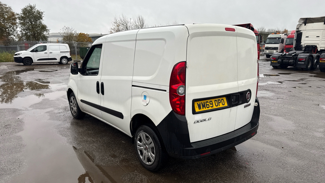 FIAT DOBLO 16V 1.3 MULTIJET 95PS TECNICO - Furgoneta pequeña: foto 3 FIAT DOBLO 16V 1.3 MULTIJET 95PS TECNICO - Furgoneta pequeña: foto 3