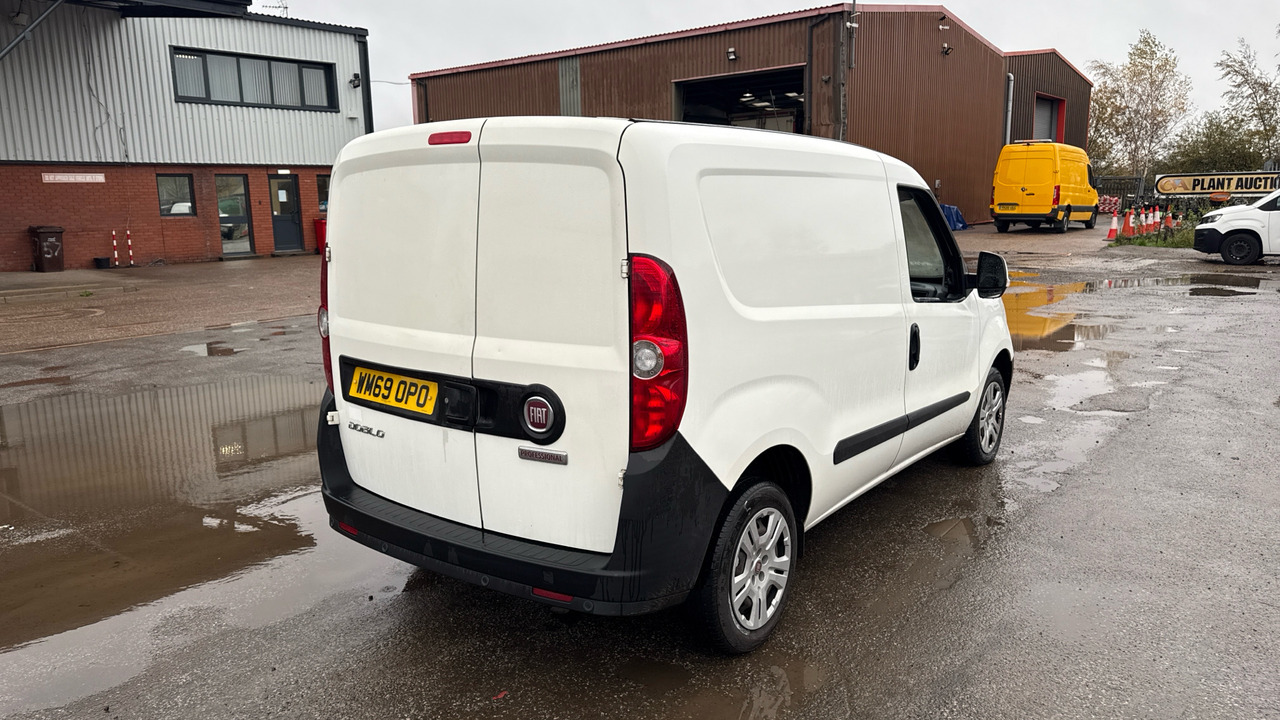 FIAT DOBLO 16V 1.3 MULTIJET 95PS TECNICO - Furgoneta pequeña: foto 4 FIAT DOBLO 16V 1.3 MULTIJET 95PS TECNICO - Furgoneta pequeña: foto 4