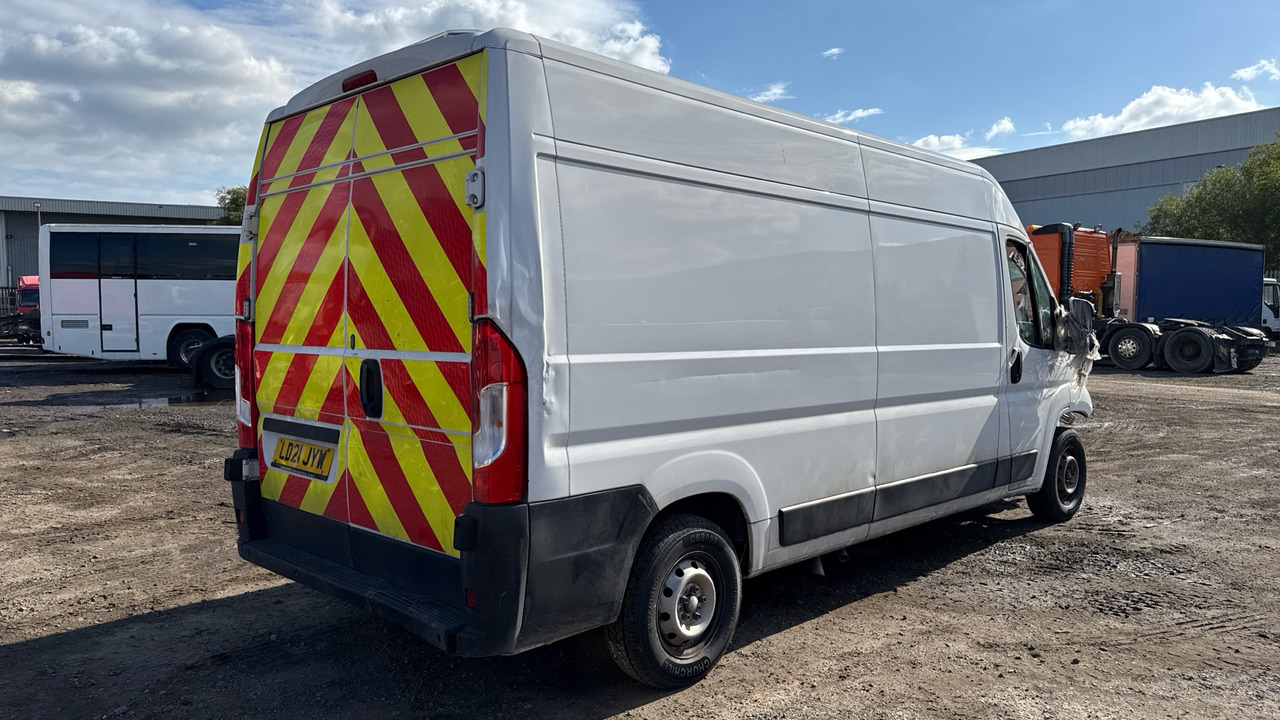 FIAT DUCATO 2.3 Multijet 140PS - Furgón: foto 5 FIAT DUCATO 2.3 Multijet 140PS - Furgón: foto 5