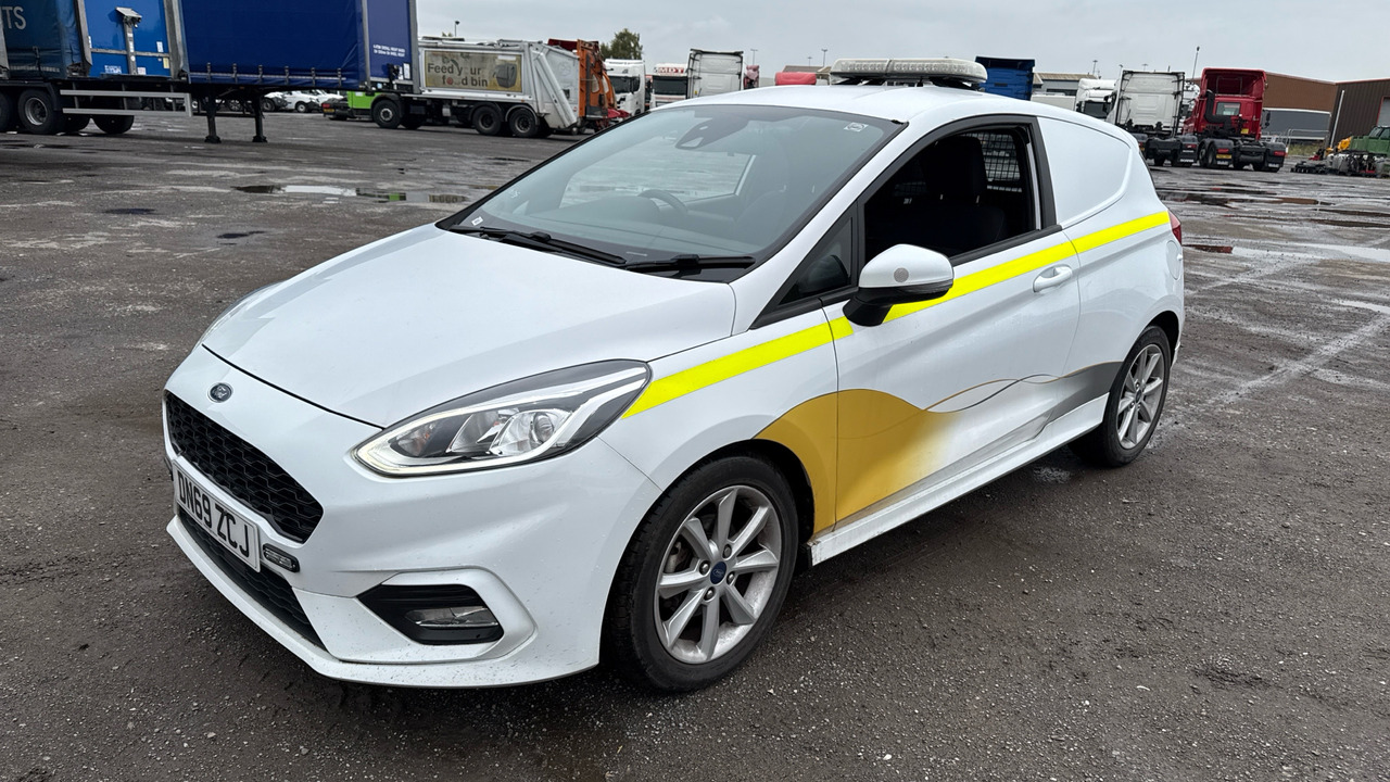 FORD FIESTA 1.5 TDCi 85PS - Coche: foto 2 FORD FIESTA 1.5 TDCi 85PS - Coche: foto 2