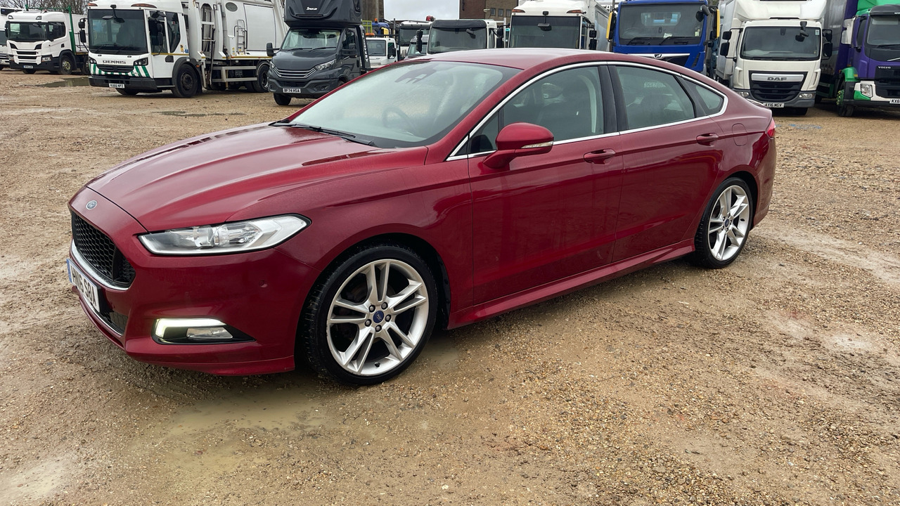FORD MONDEO 2.0 TDCi 180PS - Hatchback: foto 2 FORD MONDEO 2.0 TDCi 180PS - Hatchback: foto 2