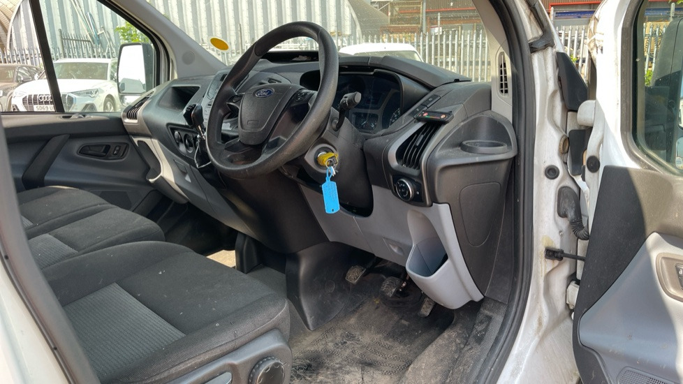 FORD TRANSIT CUSTOM 290 2.2 TDCI 100PS - Furgón: foto 5 FORD TRANSIT CUSTOM 290 2.2 TDCI 100PS - Furgón: foto 5