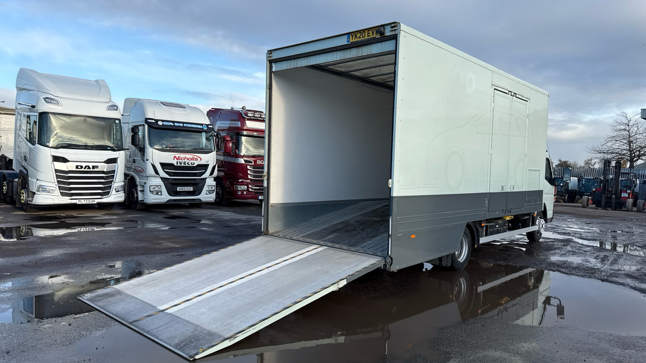 FUSO CANTER 7C15 - Camión portavehículos: foto 4 FUSO CANTER 7C15 - Camión portavehículos: foto 4