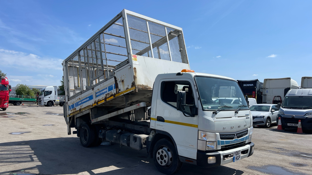 FUSO CANTER 7C15 - Camión volquete: foto 1 FUSO CANTER 7C15 - Camión volquete: foto 1