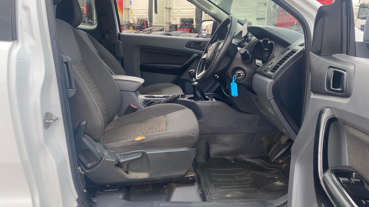 Ford Ranger XL 2.2 TDCi 150PS - Pick-up: foto 5 Ford Ranger XL 2.2 TDCi 150PS - Pick-up: foto 5