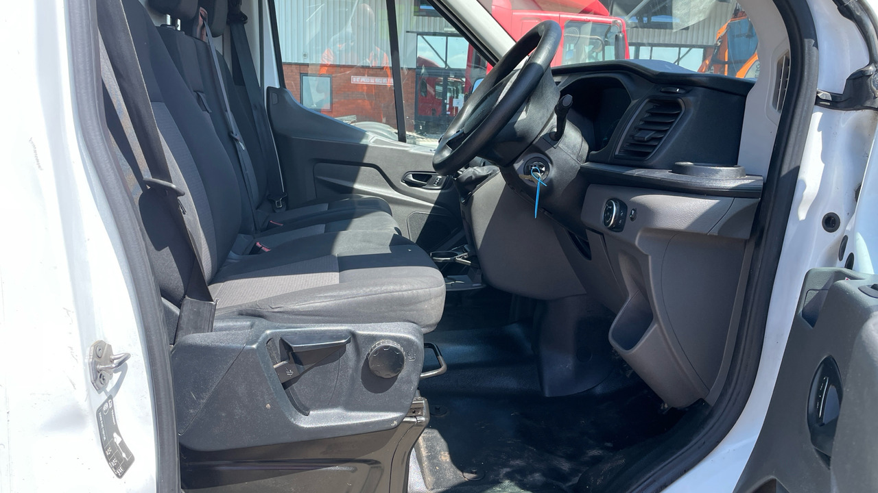 Ford Transit 2.0 EcoBlue 130ps Leader - Furgón: foto 5 Ford Transit 2.0 EcoBlue 130ps Leader - Furgón: foto 5
