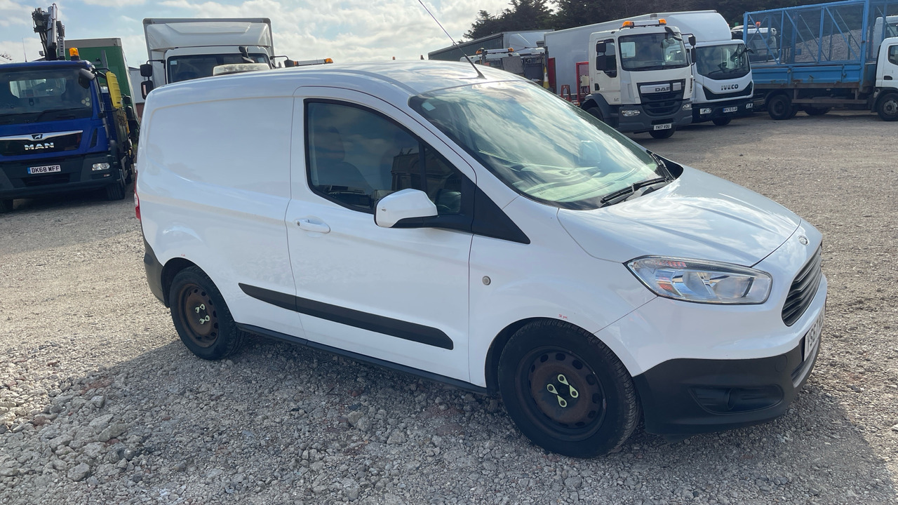 Ford Transit Courier 1.5 TDCI 95PS - Furgoneta pequeña: foto 1 Ford Transit Courier 1.5 TDCI 95PS - Furgoneta pequeña: foto 1