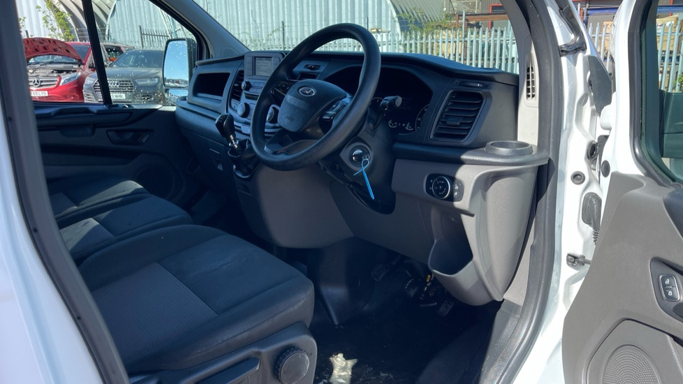 Ford Transit Custom 280 2.0 EcoBlue 130ps Low Roof Leader Van - Furgón: foto 5 Ford Transit Custom 280 2.0 EcoBlue 130ps Low Roof Leader Van - Furgón: foto 5