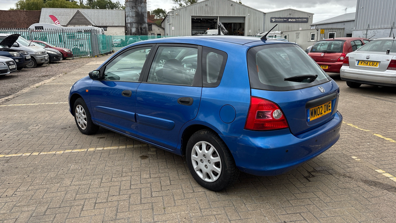 HONDA CIVIC VISION 1.4 - Hatchback: foto 3 HONDA CIVIC VISION 1.4 - Hatchback: foto 3