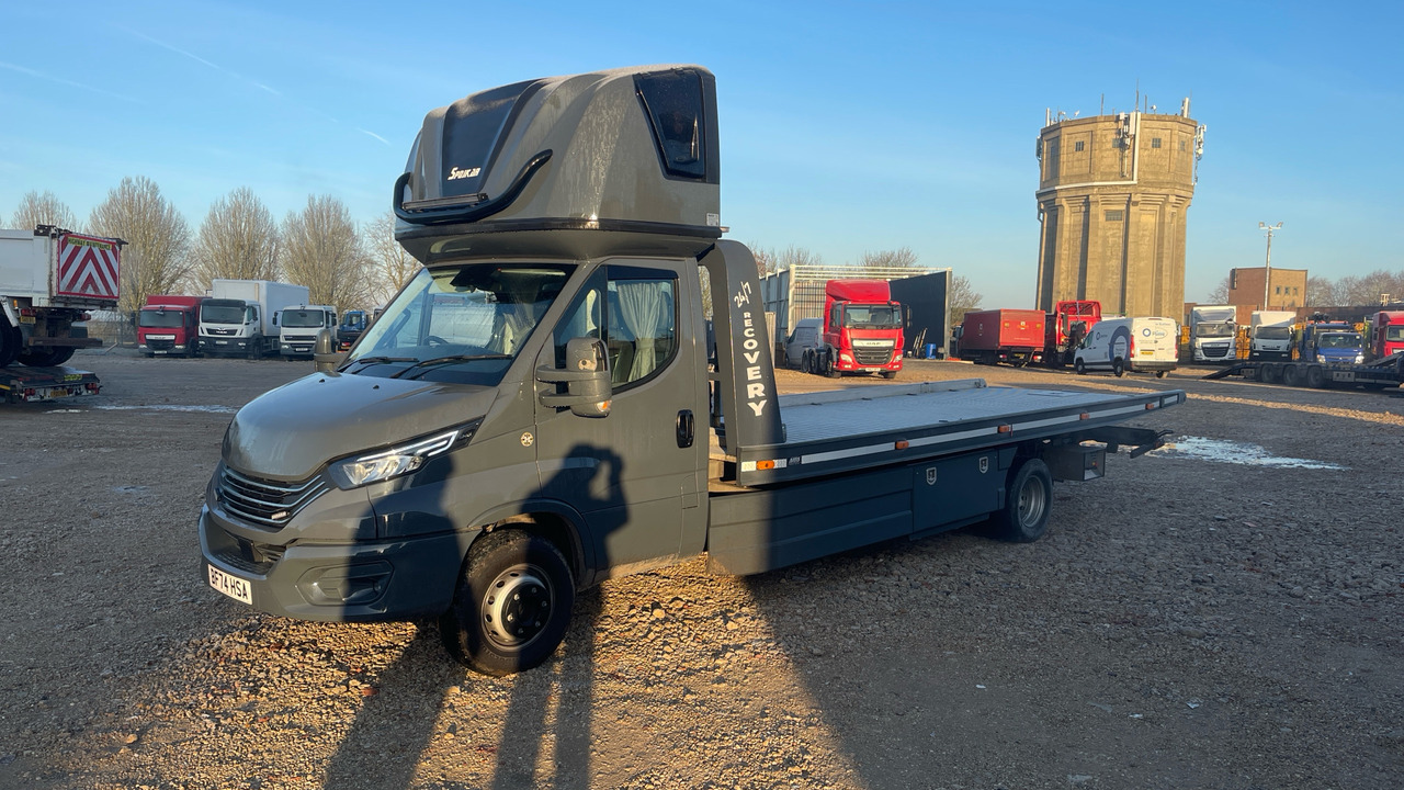 IVECO DAILY 3.0 70C18 - Grua de remolque autos: foto 2 IVECO DAILY 3.0 70C18 - Grua de remolque autos: foto 2