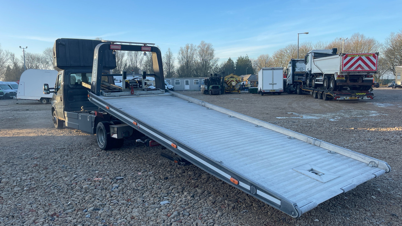 IVECO DAILY 70C18 - Grua de remolque autos: foto 3 IVECO DAILY 70C18 - Grua de remolque autos: foto 3