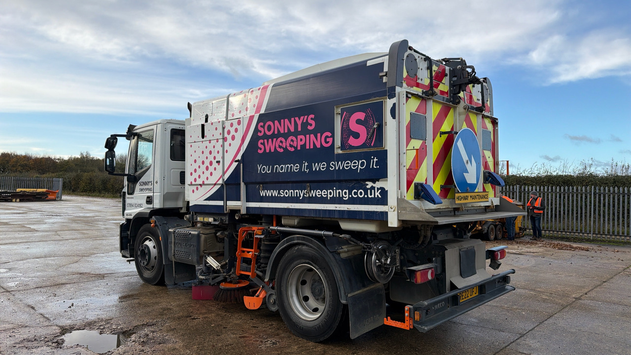 IVECO EUROCARGO 150-250 - Barredora vial: foto 3 IVECO EUROCARGO 150-250 - Barredora vial: foto 3