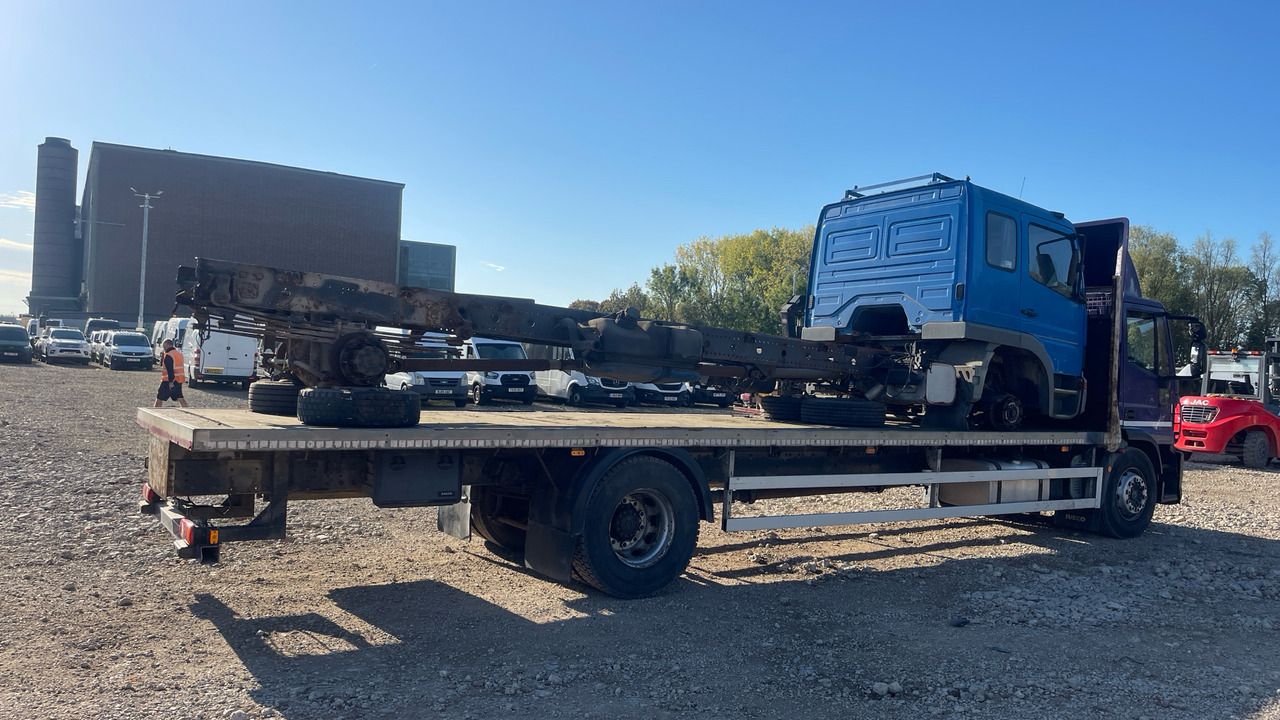 IVECO EUROCARGO 180E - Camión caja abierta: foto 4 IVECO EUROCARGO 180E - Camión caja abierta: foto 4