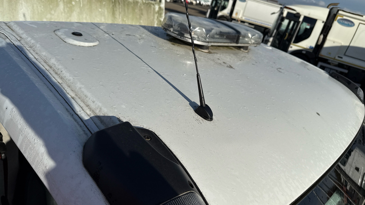 Volquete furgoneta Iveco Daily 35-150 3450 WB: foto 11 Volquete furgoneta Iveco Daily 35-150 3450 WB: foto 11